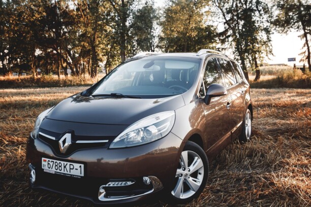 Renault Grand Scenic III · 2-й рестайлинг, 7 мест, 2014 г.