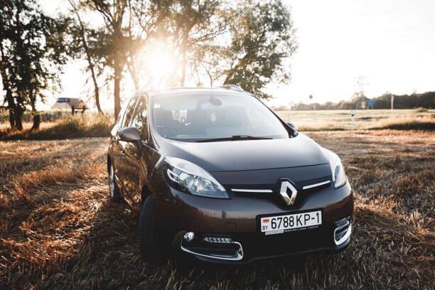 Renault Grand Scenic III · 2-й рестайлинг, 7 мест, 2014 г.