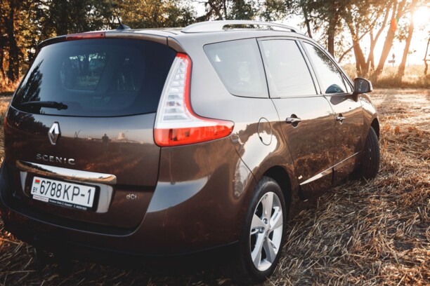 Renault Grand Scenic III · 2-й рестайлинг, 7 мест, 2014 г.