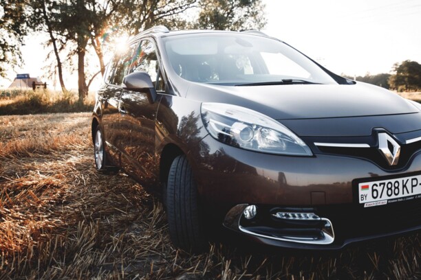 Renault Grand Scenic III · 2-й рестайлинг, 7 мест, 2014 г.
