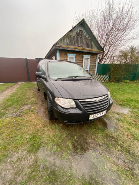 Chrysler Voyager IV, 7 мест, 2001 г.