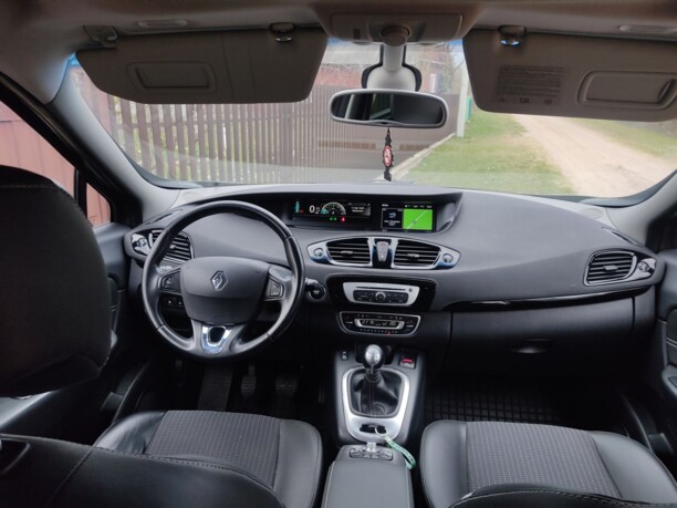 Renault Grand Scenic III · 2-й рестайлинг, 7 мест, 2014 г.