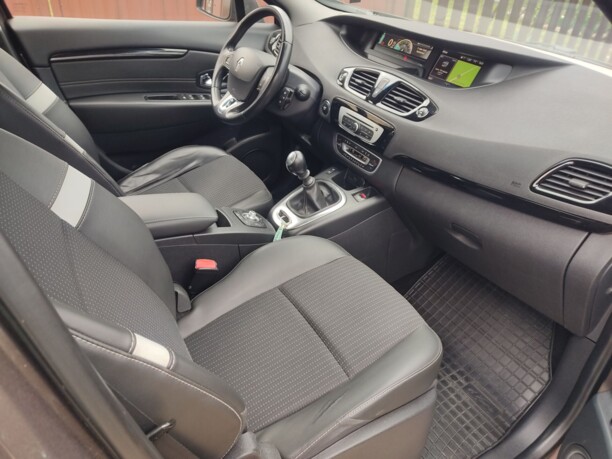 Renault Grand Scenic III · 2-й рестайлинг, 7 мест, 2014 г.