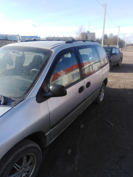 Dodge Caravan III, 7 мест, 2000 г.