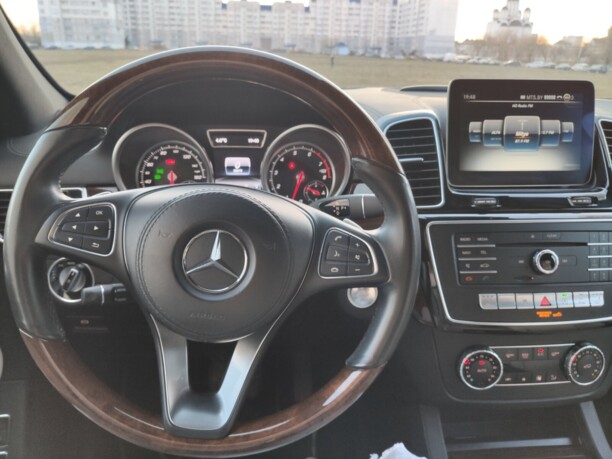 Mercedes-Benz GLS X166, 7 мест, 2016 г.