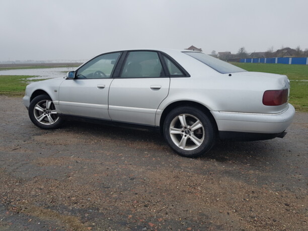 Audi A8 D2, 2000 г.