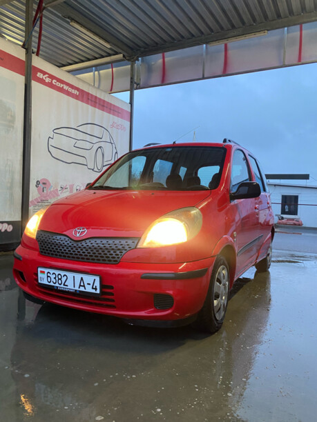 Toyota Yaris Verso, 2001 г.