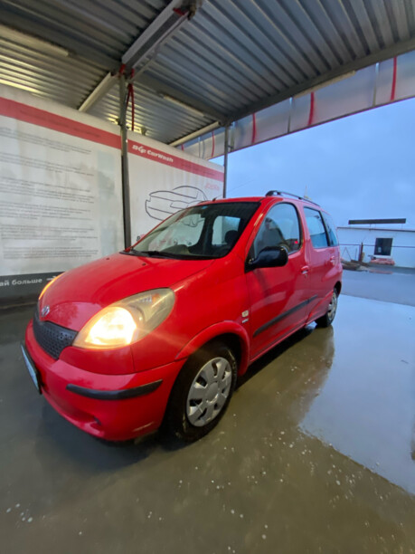 Toyota Yaris Verso, 2001 г.