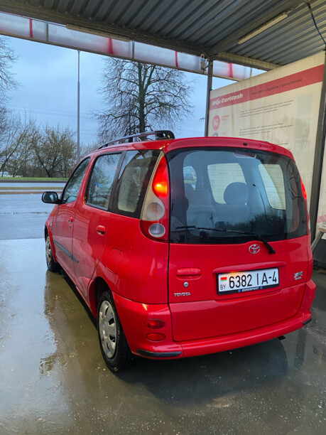 Toyota Yaris Verso, 2001 г.