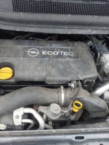 Opel Zafira B · Рестайлинг, 7 мест, 2010 г.