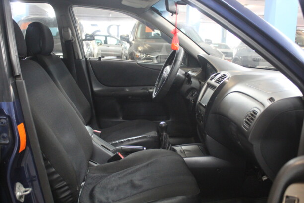Mazda 323 BJ, 2000 г.