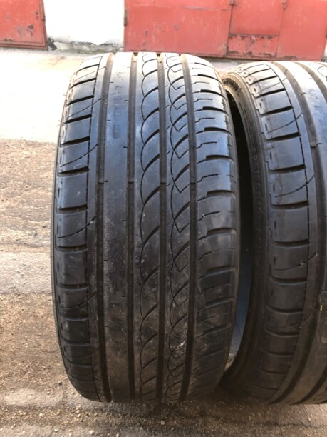 Легковые шины Rockstone 225/35 R19 2 шт.