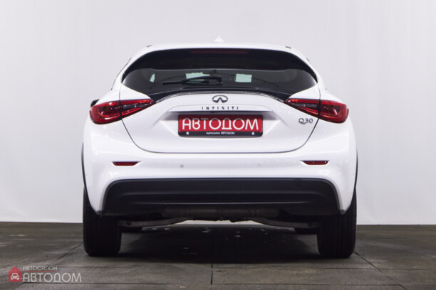 Infiniti Q30, 2016 г.