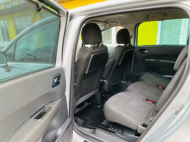 Peugeot 5008 I, 7 мест, 2010 г.