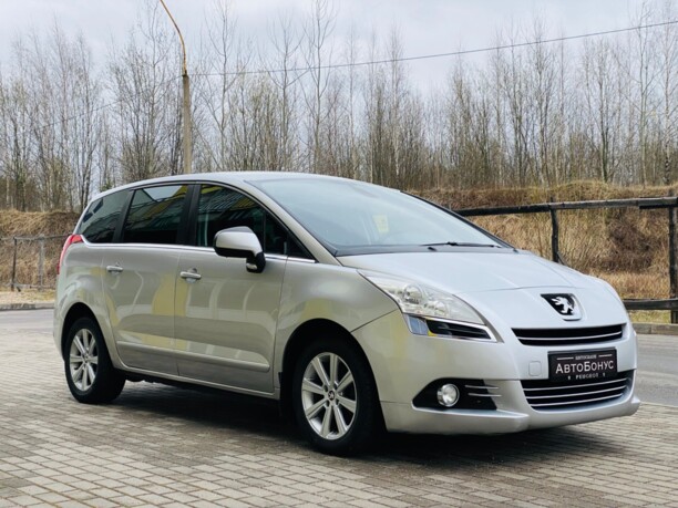 Peugeot 5008 I, 7 мест, 2010 г.