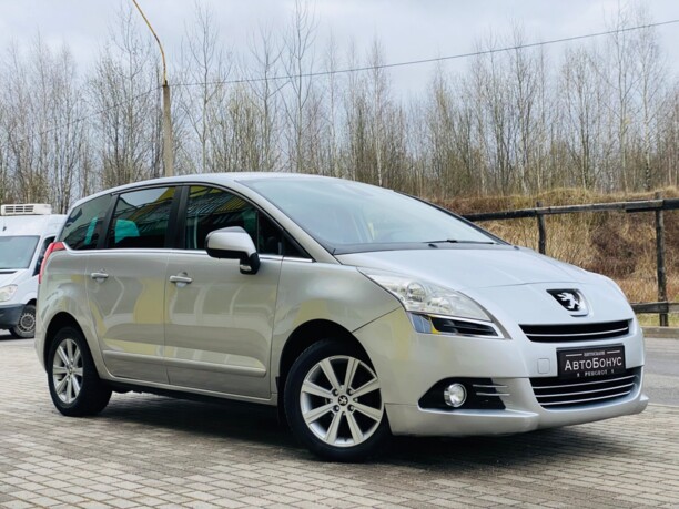 Peugeot 5008 I, 7 мест, 2010 г.
