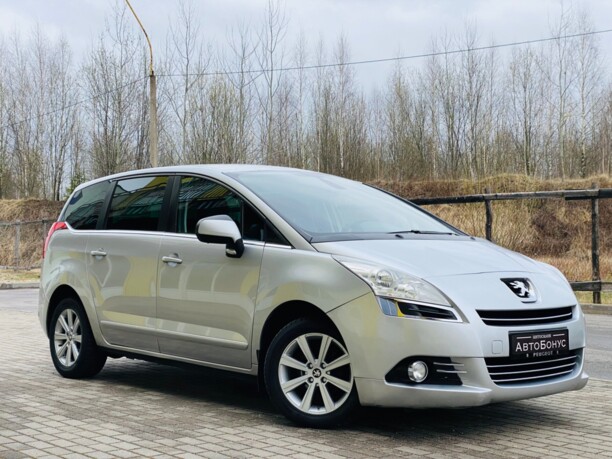 Peugeot 5008 I, 7 мест, 2010 г.