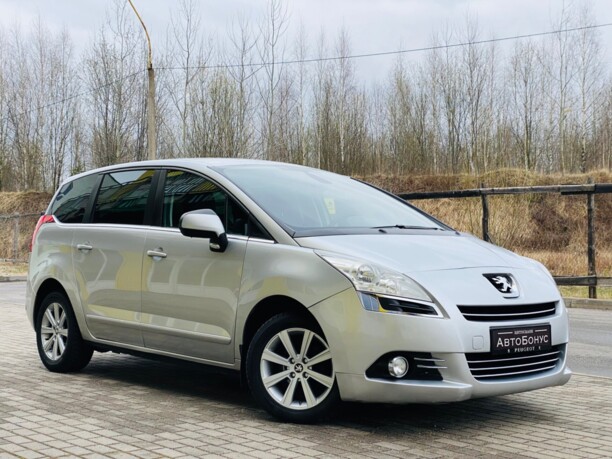 Peugeot 5008 I, 7 мест, 2010 г.