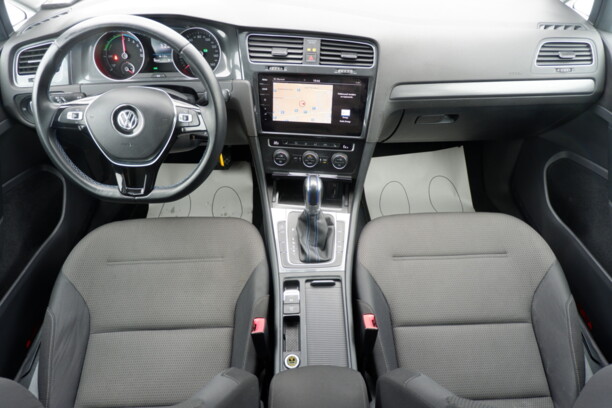 Volkswagen e-Golf VII · Рестайлинг, 2017 г.