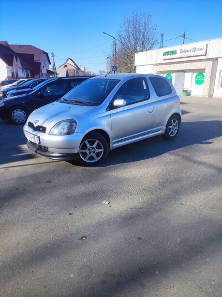 Toyota Yaris I (P1), 2001 г.