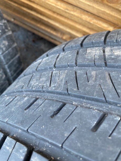 Легковые шины Michelin 255/40 R19 2 шт.