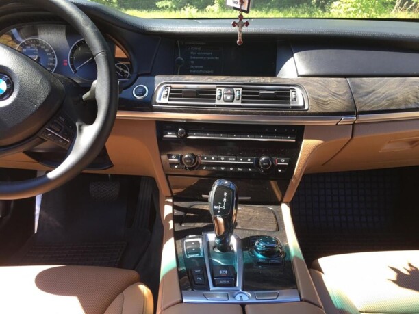 BMW 7 серия F01, F04, 2012 г.