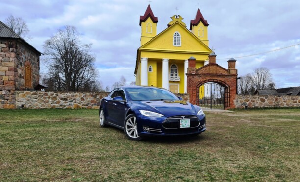 Tesla Model S I, 2015 г.