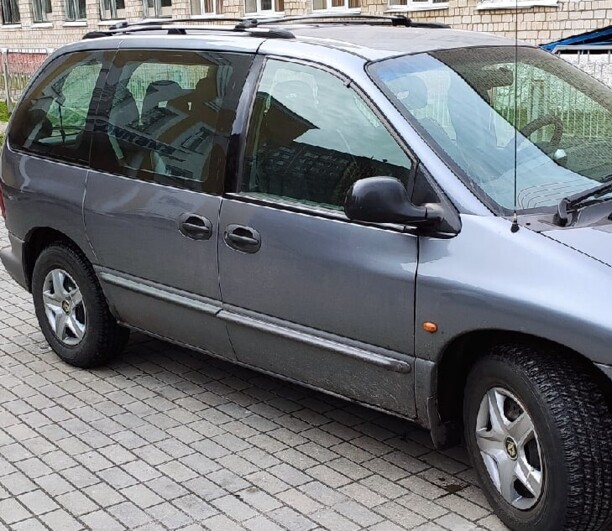 Chrysler Voyager III, 7 мест, 1996 г.