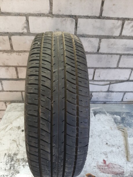 Легковые шины Runway 185/65 R15 1 шт.