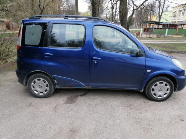 Toyota Yaris Verso, 1999 г.