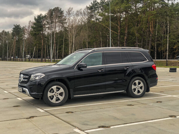 Mercedes-Benz GLS X166, 7 мест, 2017 г.