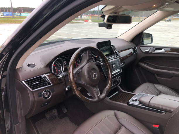 Mercedes-Benz GLS X166, 7 мест, 2017 г.