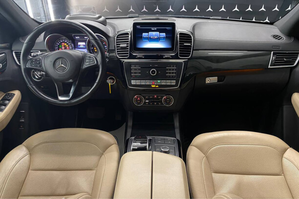 Mercedes-Benz GLE W166, 2015 г.