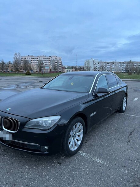 BMW 7 серия F02 (Long), 2010 г.