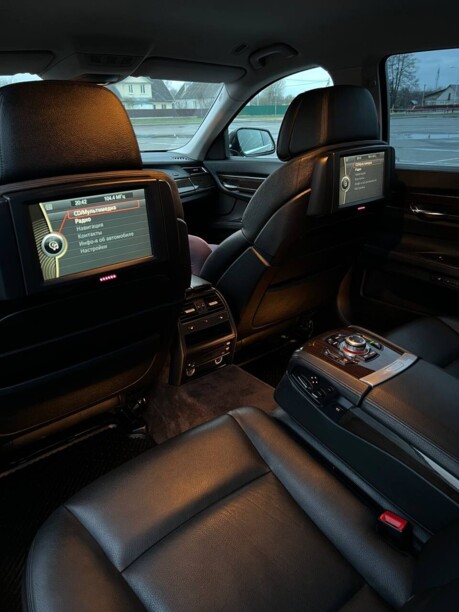 BMW 7 серия F02 (Long), 2010 г.