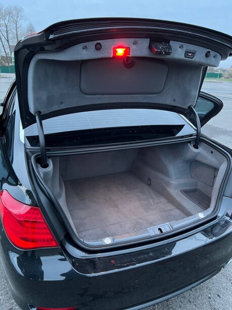 BMW 7 серия F02 (Long), 2010 г.