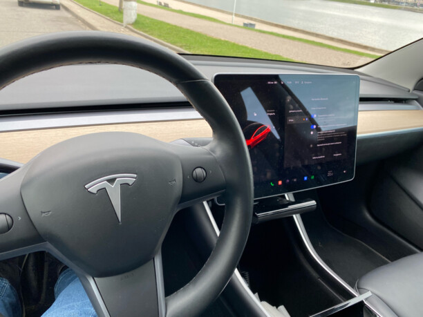 Tesla Model 3, 2018 г.