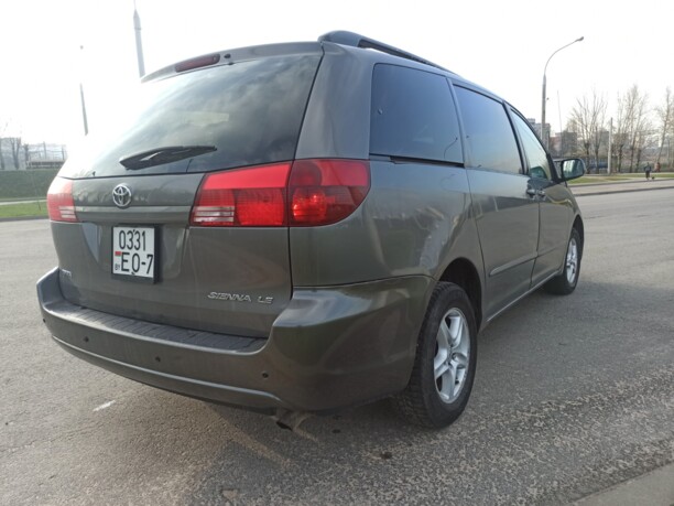 Toyota Sienna II (XL20), 7 мест, 2003 г.