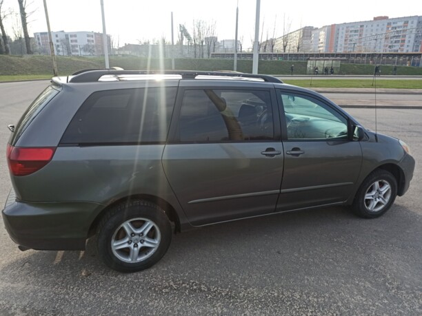 Toyota Sienna II (XL20), 7 мест, 2003 г.
