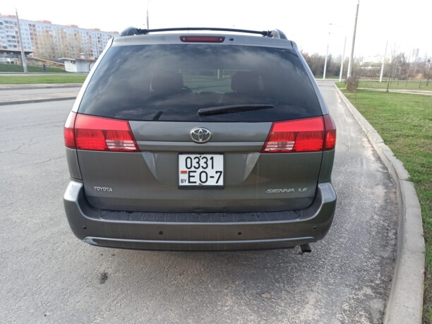 Toyota Sienna II (XL20), 7 мест, 2003 г.