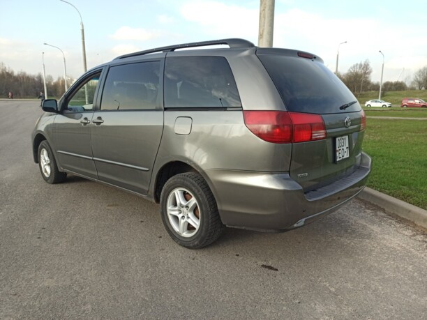Toyota Sienna II (XL20), 7 мест, 2003 г.
