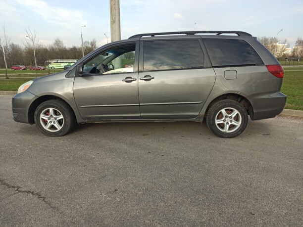Toyota Sienna II (XL20), 7 мест, 2003 г.