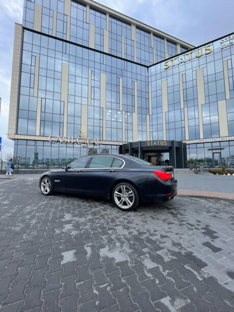 BMW 7 серия F02 (Long), 2010 г.