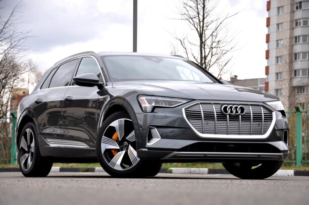 Audi e-tron, 2019 г.