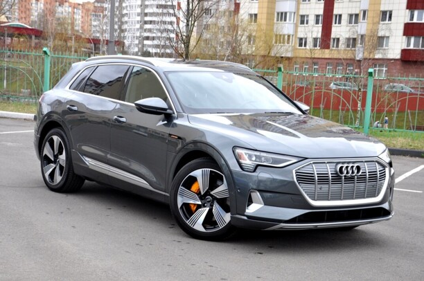 Audi e-tron, 2019 г.