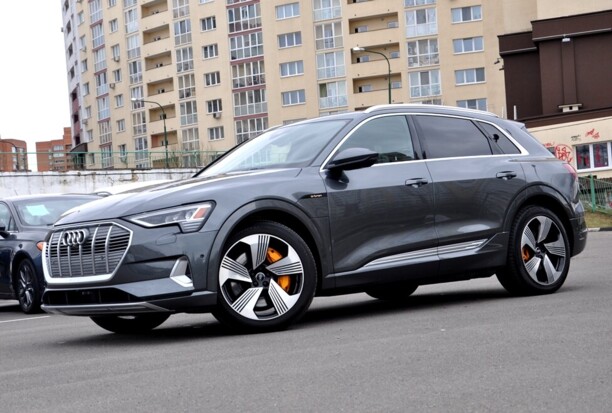 Audi e-tron, 2019 г.