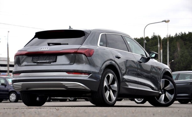 Audi e-tron, 2019 г.