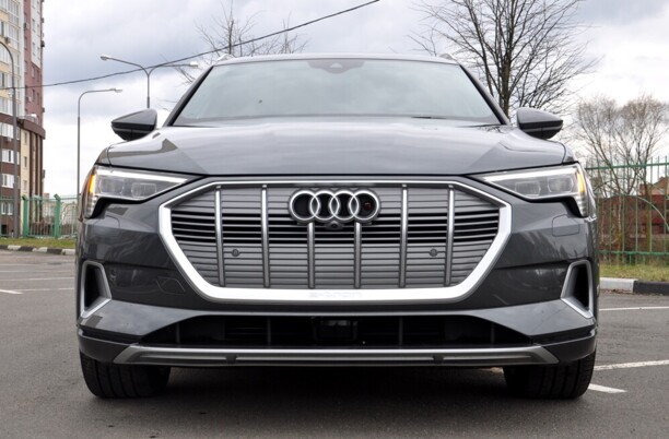 Audi e-tron, 2019 г.