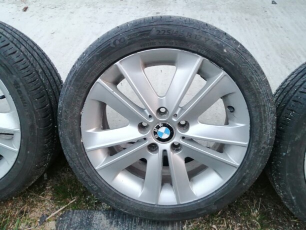Легковые шины Barum 225/45 R17 4 шт.