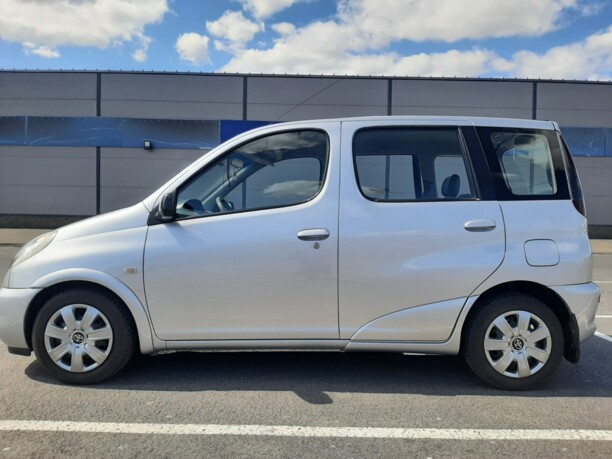 Toyota Yaris Verso, 2002 г.